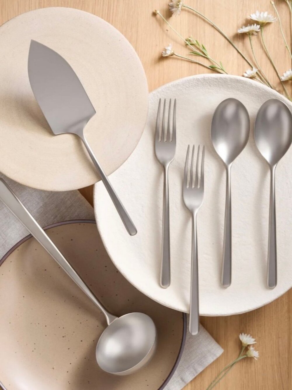 New! Quince x Sambonet Gia Minimalist 6 Piece Serving Utensil Set